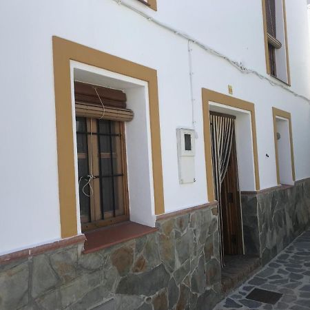 Casa Petra : Bonita Casa Rural En Yunquera Екстер'єр фото